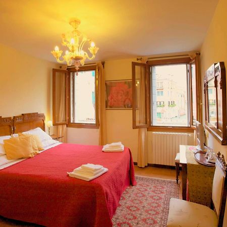 3749 Pontechiodo Bed and Breakfast Venetië Buitenkant foto