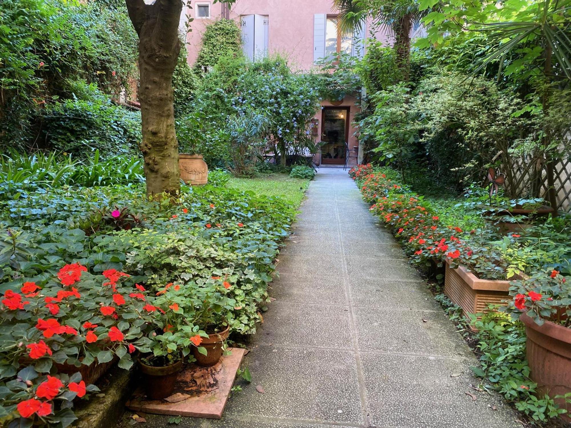 3749 Pontechiodo Bed and Breakfast Venetië Buitenkant foto