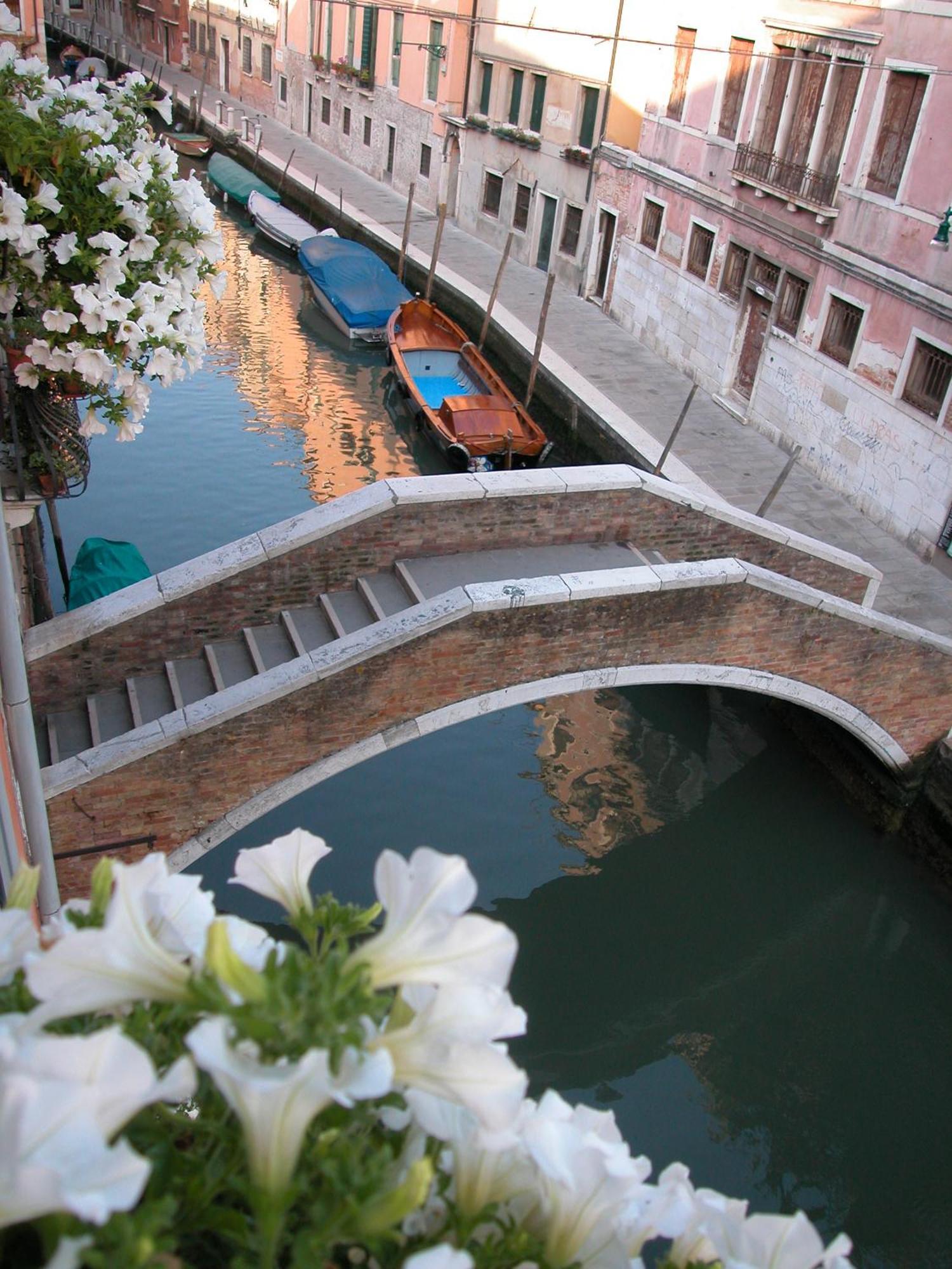 3749 Pontechiodo Bed and Breakfast Venetië Buitenkant foto