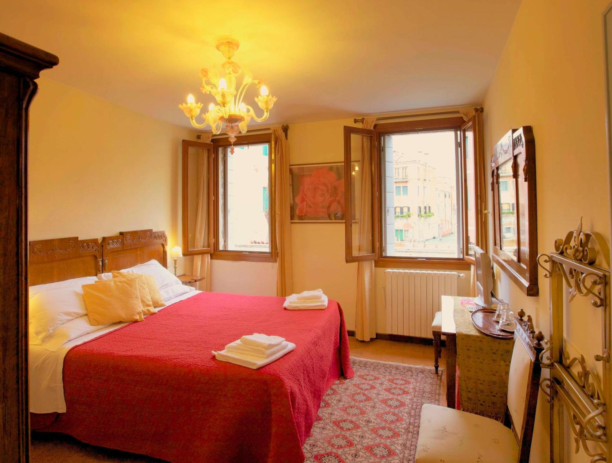 3749 Pontechiodo Bed and Breakfast Venetië Buitenkant foto