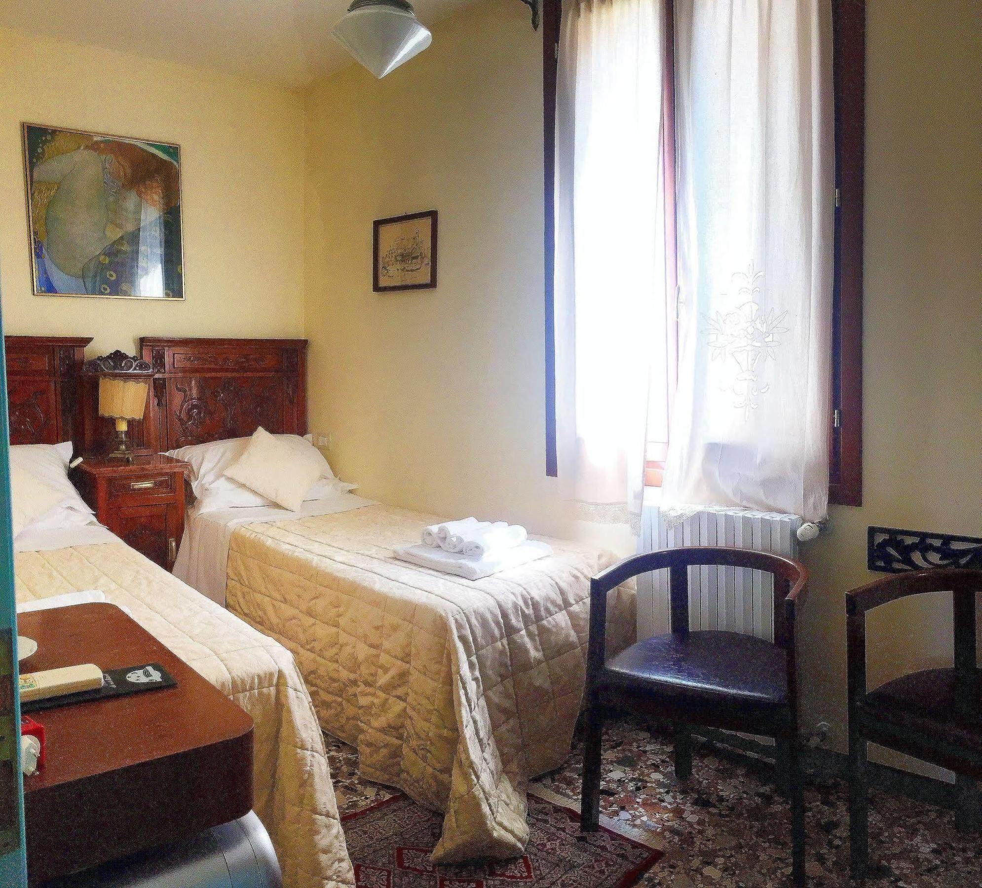 3749 Pontechiodo Bed and Breakfast Venetië Buitenkant foto