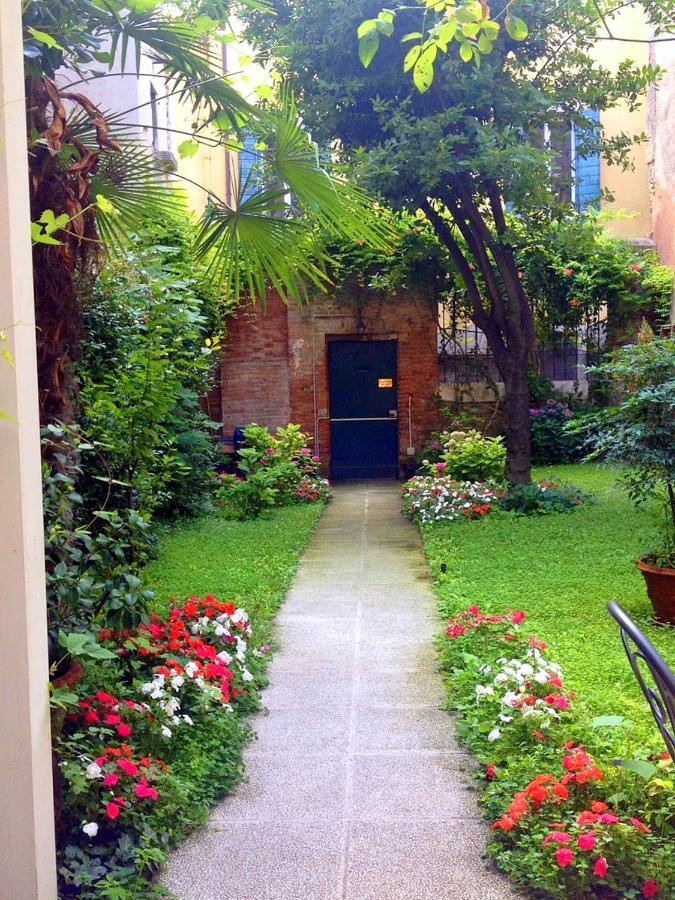 3749 Pontechiodo Bed and Breakfast Venetië Buitenkant foto